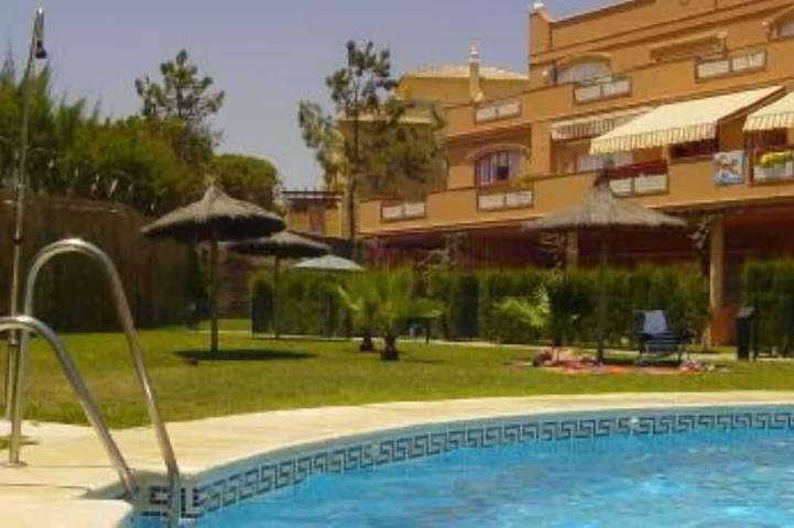 Apartamento de vacaciones para 6 personas, con balcón y piscina - 1