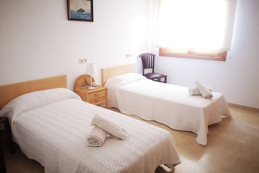 Villa rústica con gran piscina infinita y césped in San Francisco Javier, Formentera