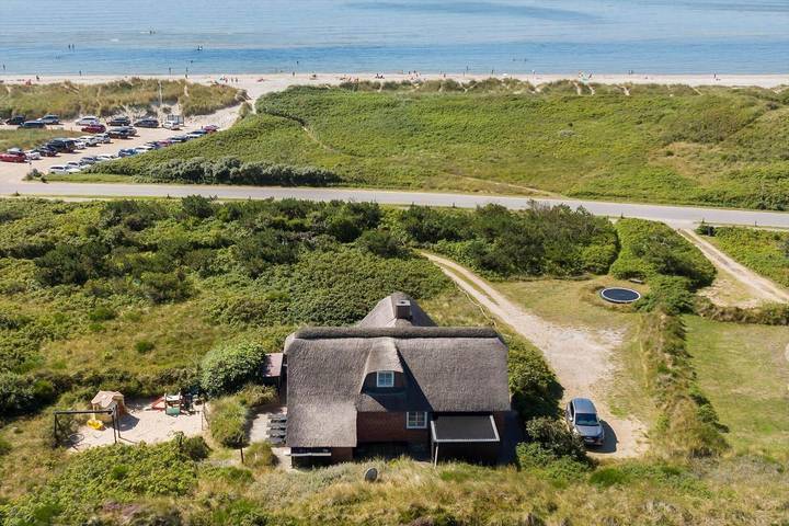 Ferienhaus für 6 Personen, mit Sauna und Terrasse sowie Pool und Whirlpool, kinderfreundlich in Blavand