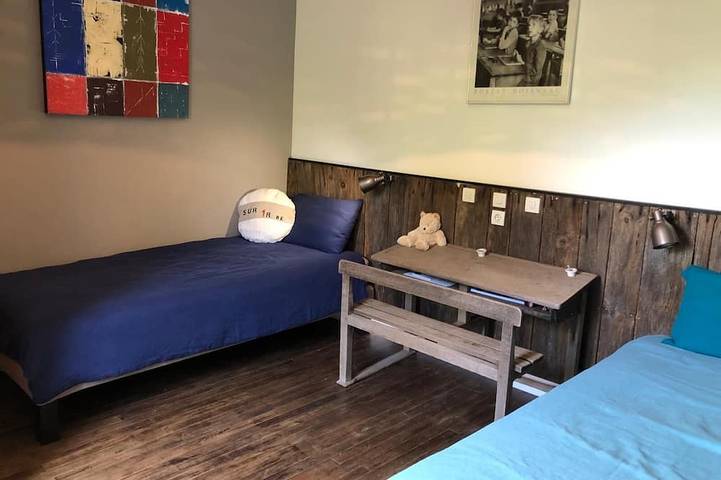 Location de vacances pour 6 personnes, avec terrasse ainsi que jardin et piscine à Lolme - 3