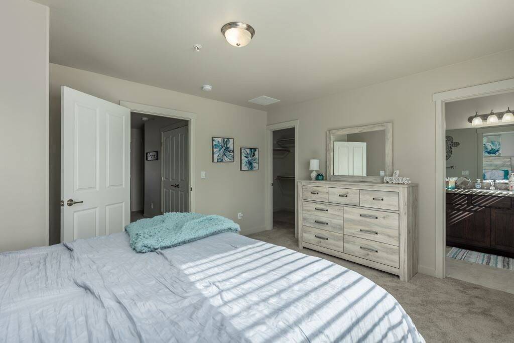 Let's Gather - Centrally Located & Pet Friendly. in Kennewick, Washington