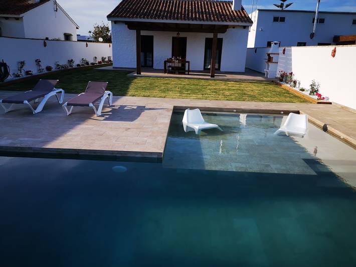 Cabaña para 4 personas, con jardín en Conil de la Frontera