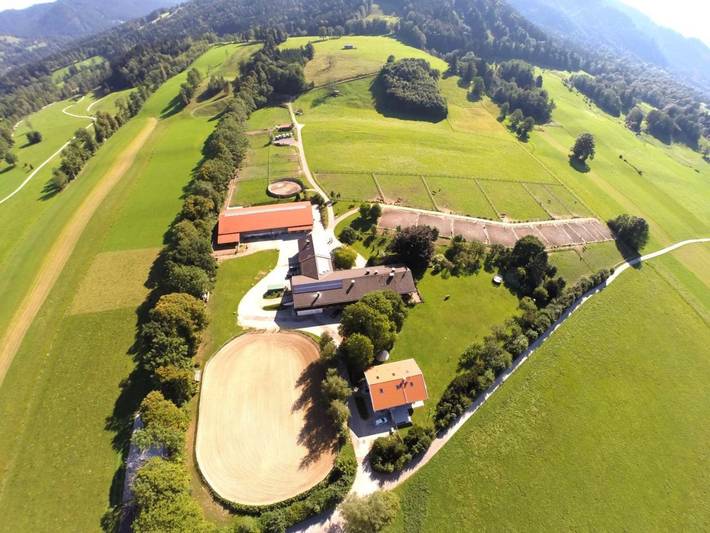 Ferienwohnung für 6 Personen, mit Terrasse und Garten sowie Ausblick