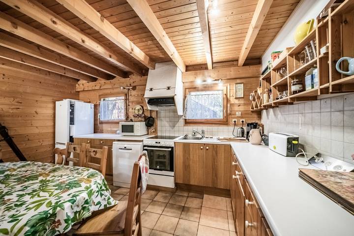 Chalet „8p Simple - Les Mésanges“ mit Bergblick, privater Terrasse und Wlan in Verchaix, Region Bonneville