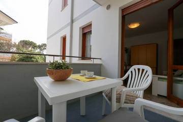 Ferienwohnung für 3 Personen, mit Balkon und Ausblick, mit Haustier in Bibione