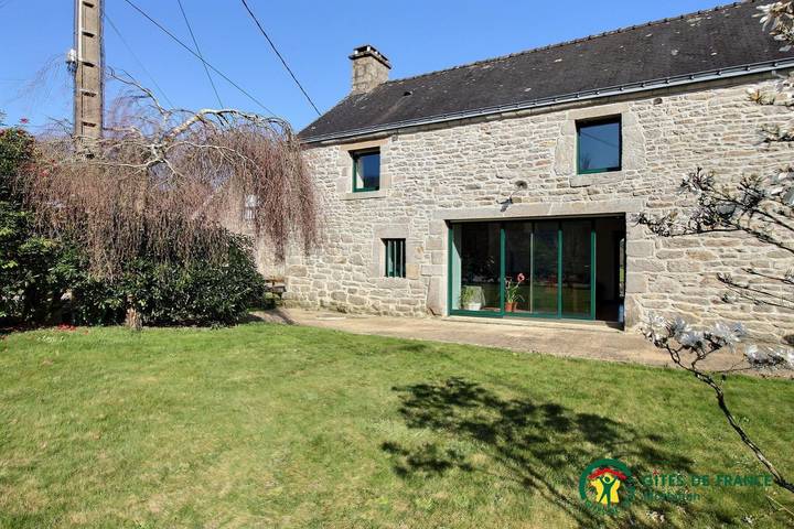 Gîte pour 6 personnes, avec Terrasse et Jardin à Limerzel - 2