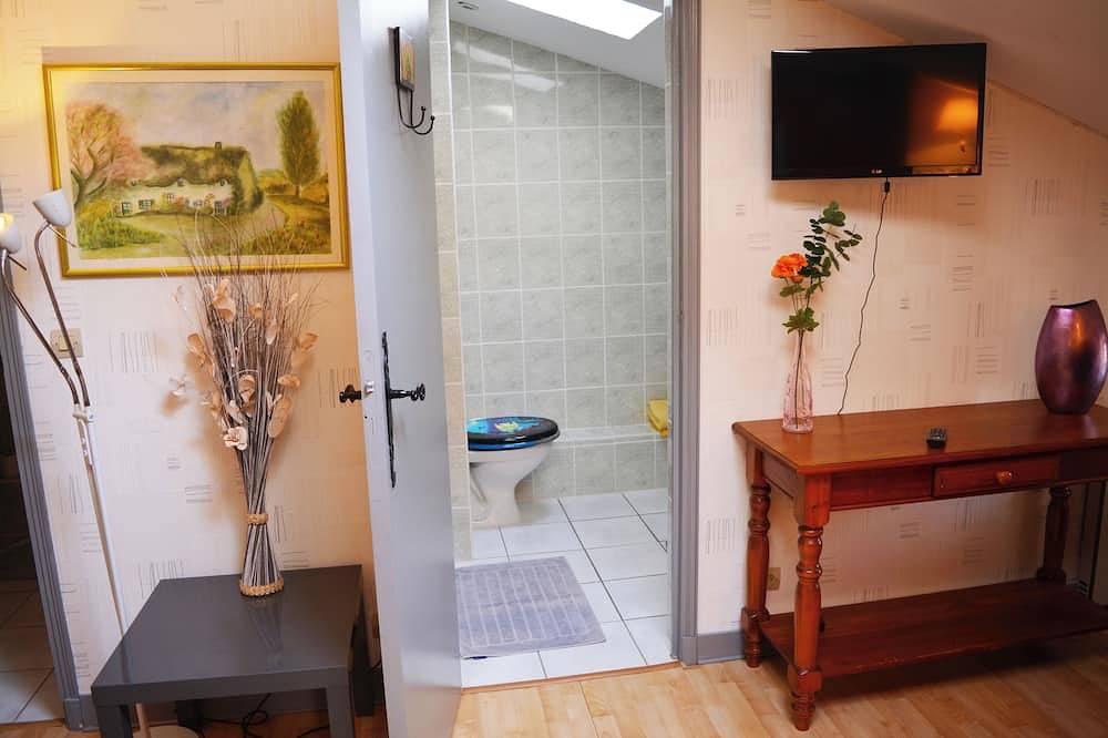 Country house in greenery and calm private pool spa terrace in Thénac, Périgord Pourpre