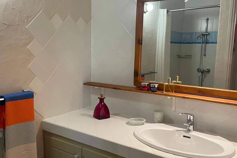 Apartamento entero, Encantador apartamento a 70 metros de la playa de St Cypien in San Ciprianu, Lecci