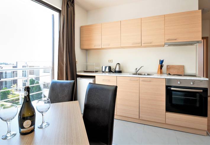 Ganze Wohnung, 1-Zimmer-Apartment am Meer mit Balkon, max 4 Gäste in Sonnenstrand, Oblast Burgas