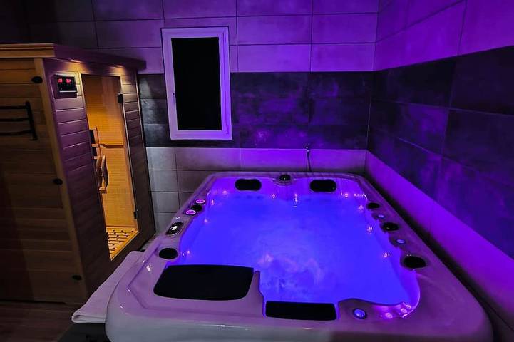 Location de vacances pour 4 personnes, avec Jacuzzi et Terrasse ainsi que Jardin et Sauna à Cahon