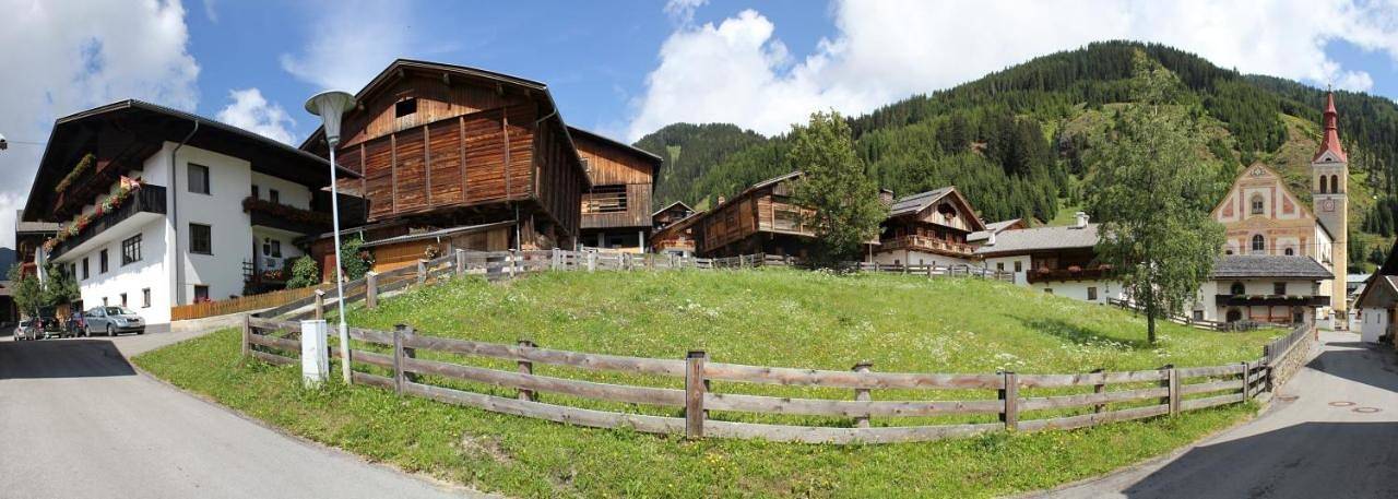 Ferienwohnung für 6 Personen, mit Balkon und Terrasse sowie Garten und Ausblick