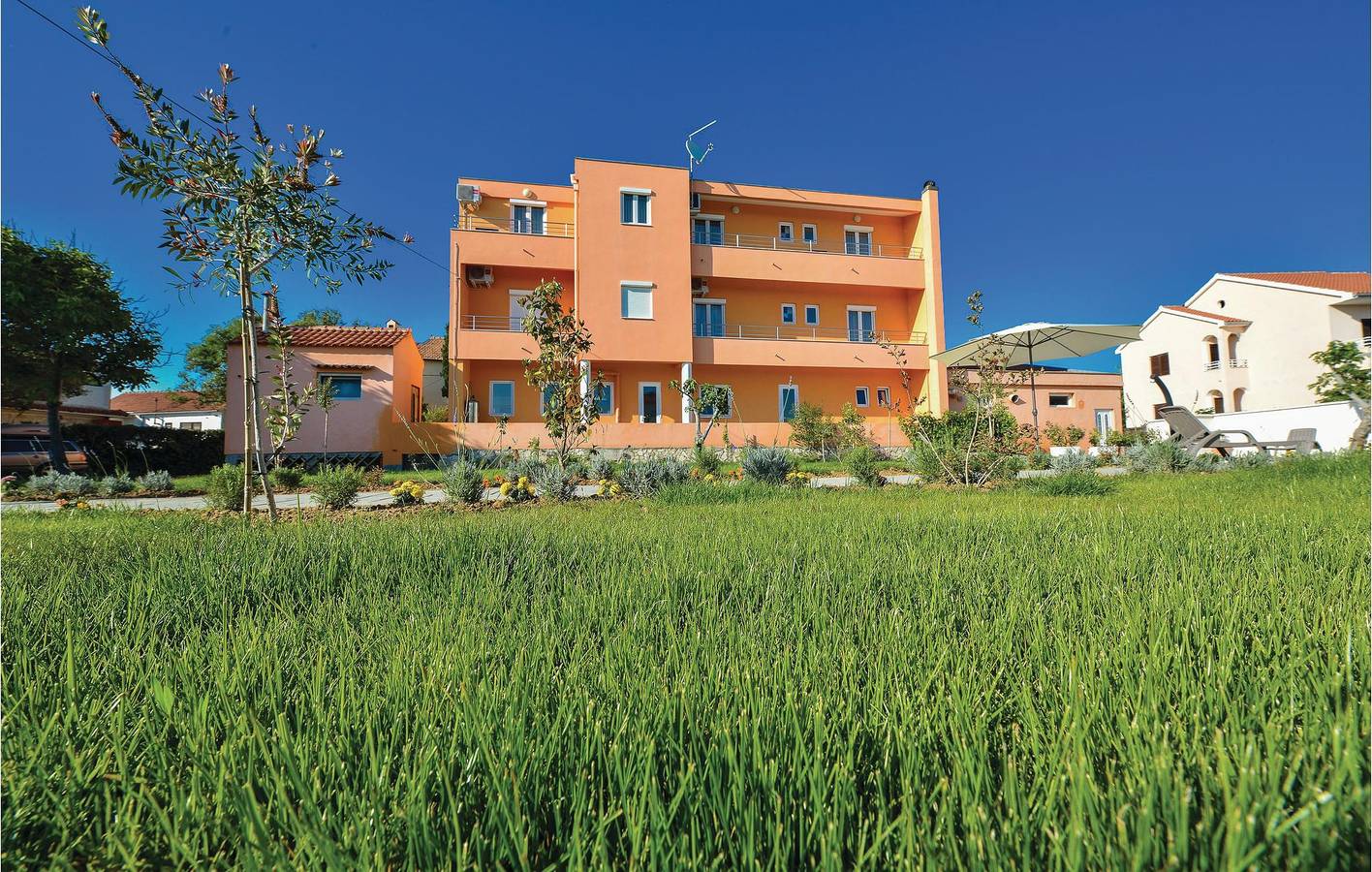 Geheel vakantieappartement, Vakantieappartement voor 4 personen met terras in Privlaka, Zadar