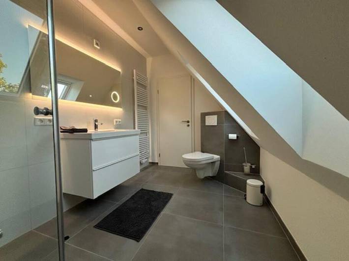Ferienhaus für 8 Personen, mit Terrasse und Garten in Düsseldorf - 3