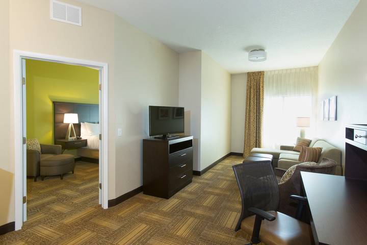 Apartamento entero, Staybridge Suites Orlando At Seaworld in Condado de Orange (FL)