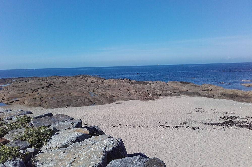 Beachfront - family - quiet - near center in La Turballe, Côte d'Amour