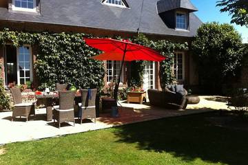 Location de vacances pour 11 personnes, avec jardin et terrasse à Sassetot-le-Mauconduit