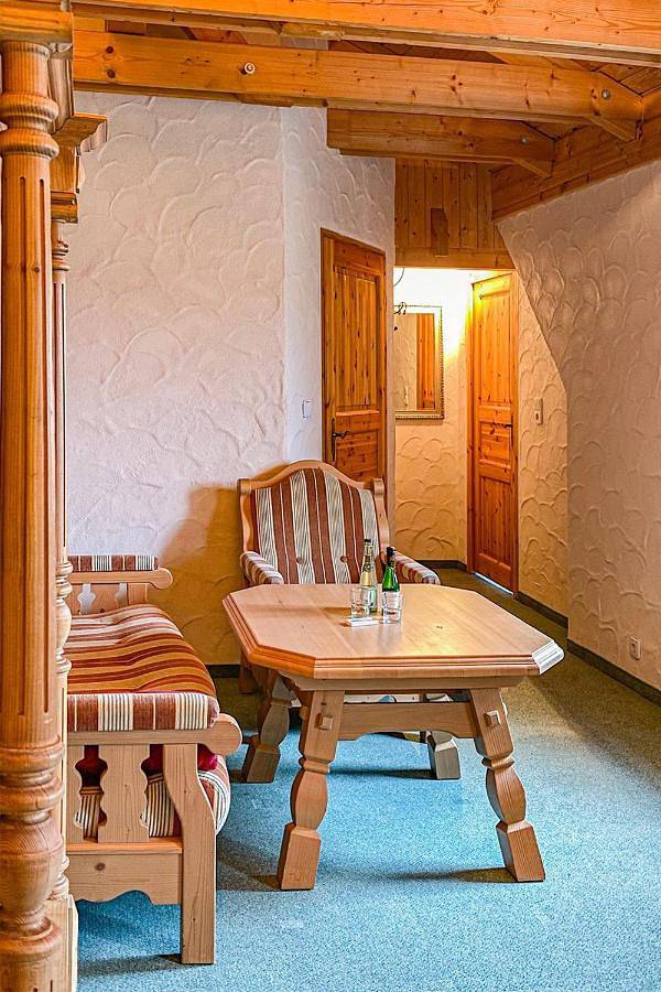 Hotel Olbernhau mit Sauna - Kleines Landhotel zur Ofenschenke in Pfaffroda, Erzgebirge