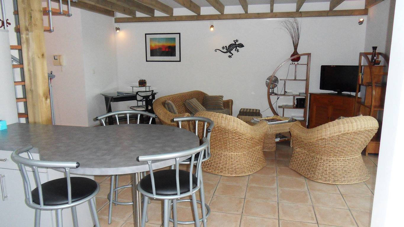 Appartement entier, Panaroma exceptionnel pour ce bel appartement de 90 m² in Saint-Leu, Île de la Réunion