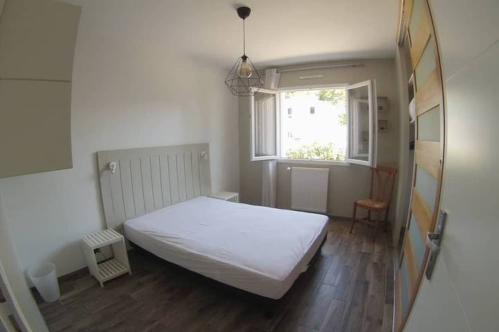 Location de vacances pour 8 personnes, avec jardin ainsi que terrasse et jacuzzi à Tosse - 3