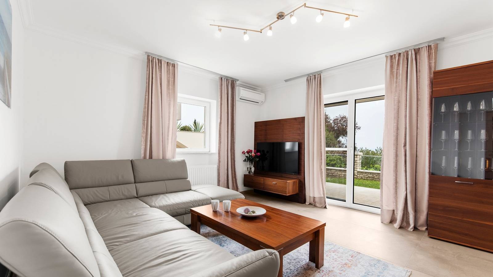 Wunderschöne Villa Milena mit Swimmingpool in Umag, Umag und Umgebung