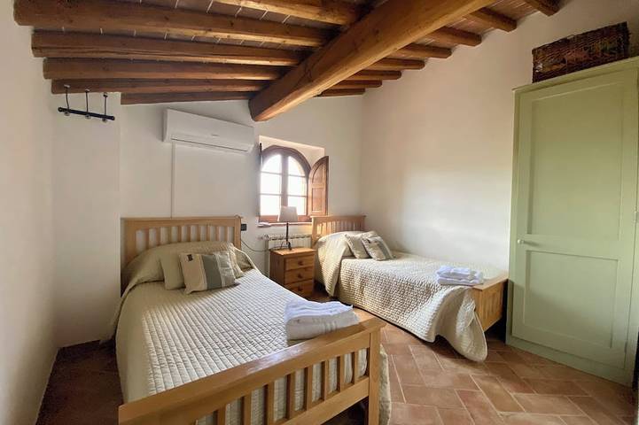 Beautiful Villa With Panoramic Views near San Gimignano in Gambassi Terme, Firenze province