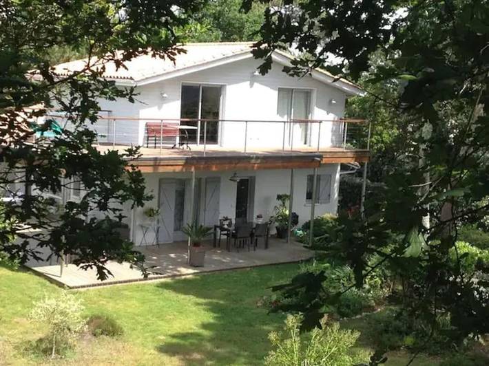 Villa pour 12 personnes, avec Balcon et Terrasse ainsi que Jardin et Vue sur la Dune du Pilat