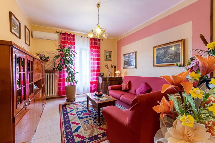 Geheel appartement, Appartement "El Giardino delle Rose" met Privé Terras & Wifi in Rapolano Terme, Provincie Siena