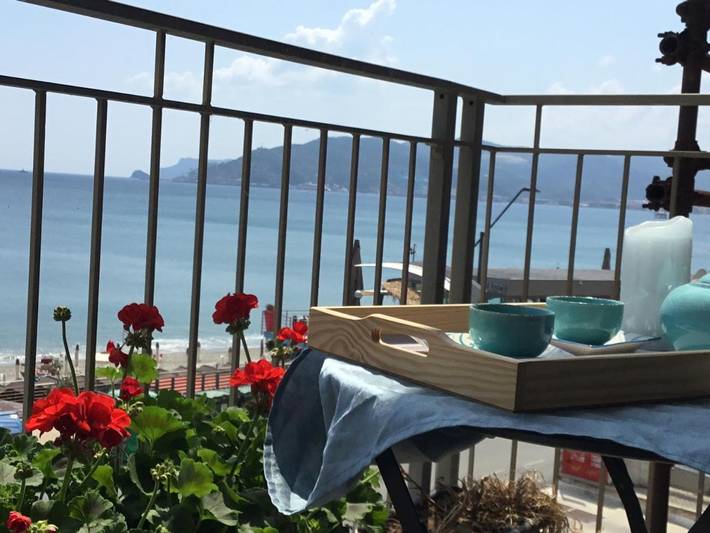 Ferienwohnung für 6 Personen, mit Balkon und Kinderpool sowie Ausblick in Savona - 4