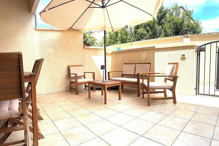 Holiday home for 8 people, with garden - 1