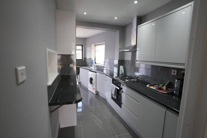 Holiday home for 7 people, with garden and terrace in London