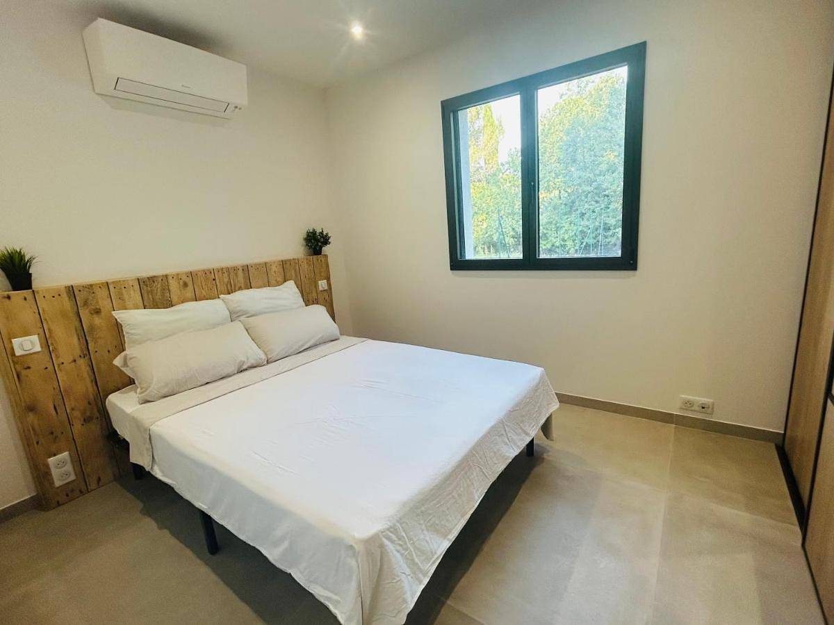 Appartement entier, One-Bedroom Apartment with Garden in Mouans-Sartoux, Côte méditerranéenne (France)