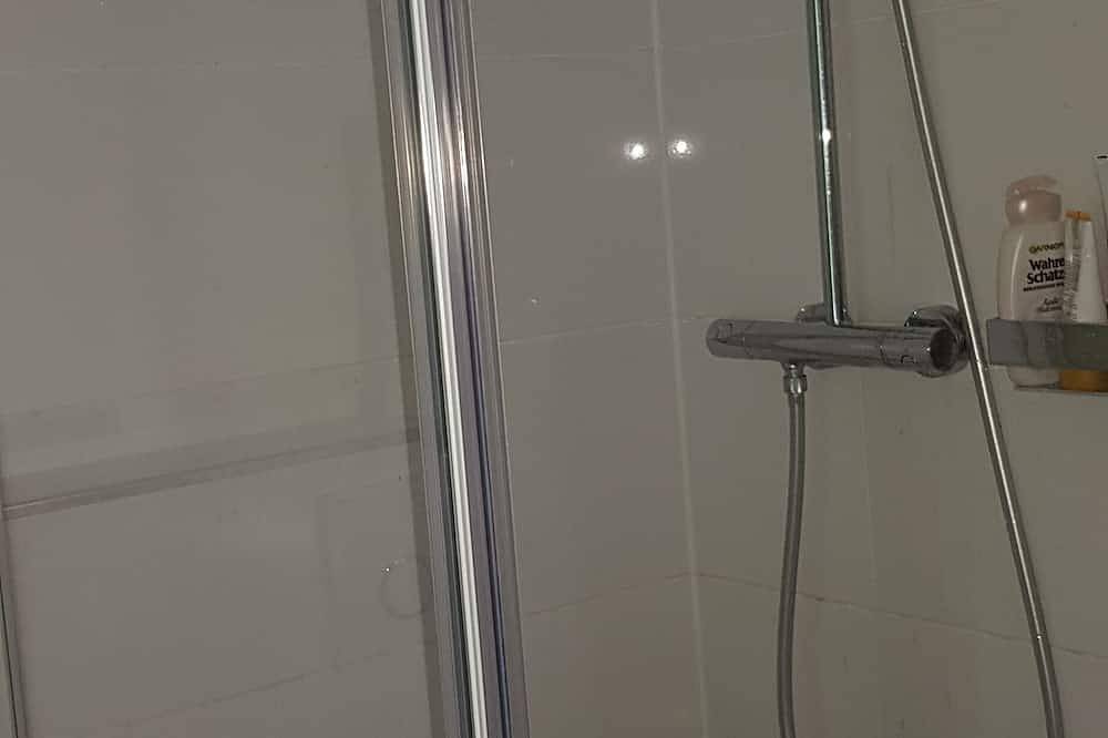 Ganze Wohnung, Im Dobbenviertel mit Garten 98 qm 3 Doppelzimmer in Oldenburg, Nordseeküste