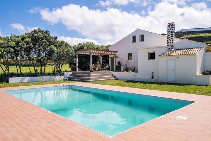 Casa rural para 8 pessoas, com Jacuzzi e Terraço e ainda Jardim and Piscina na Ilha de São Miguel