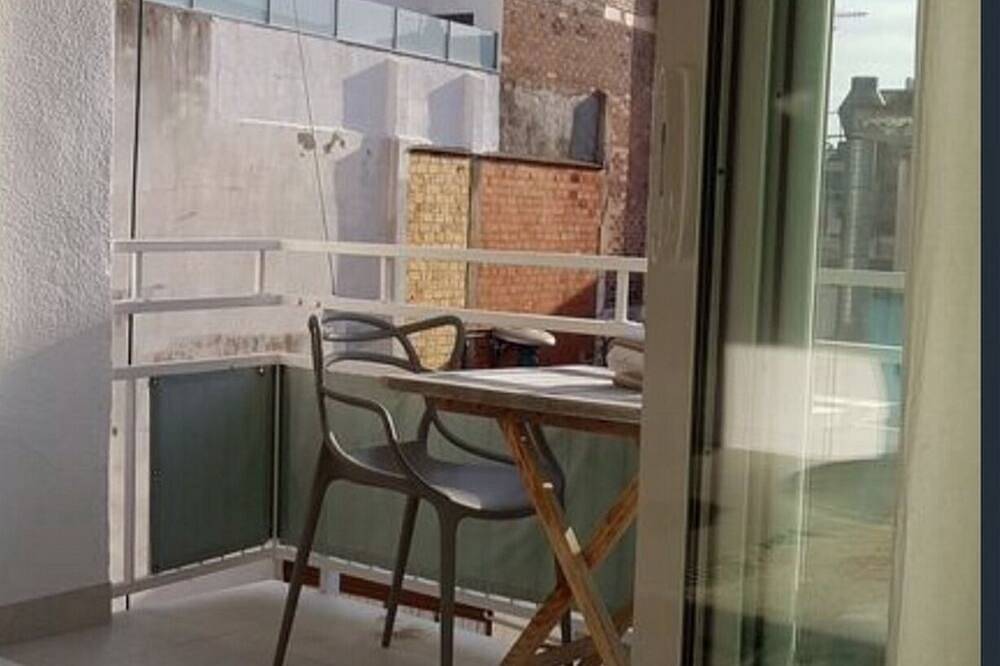Apartamento entero, Recent : Very nice 2 rooms, village center, beach 50m in Sitges, Garraf