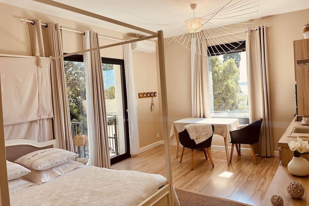 Ganze Wohnung, Blick+Garten+Terrasse Nagelneu in Bages (Aude), Côte d'Améthyste