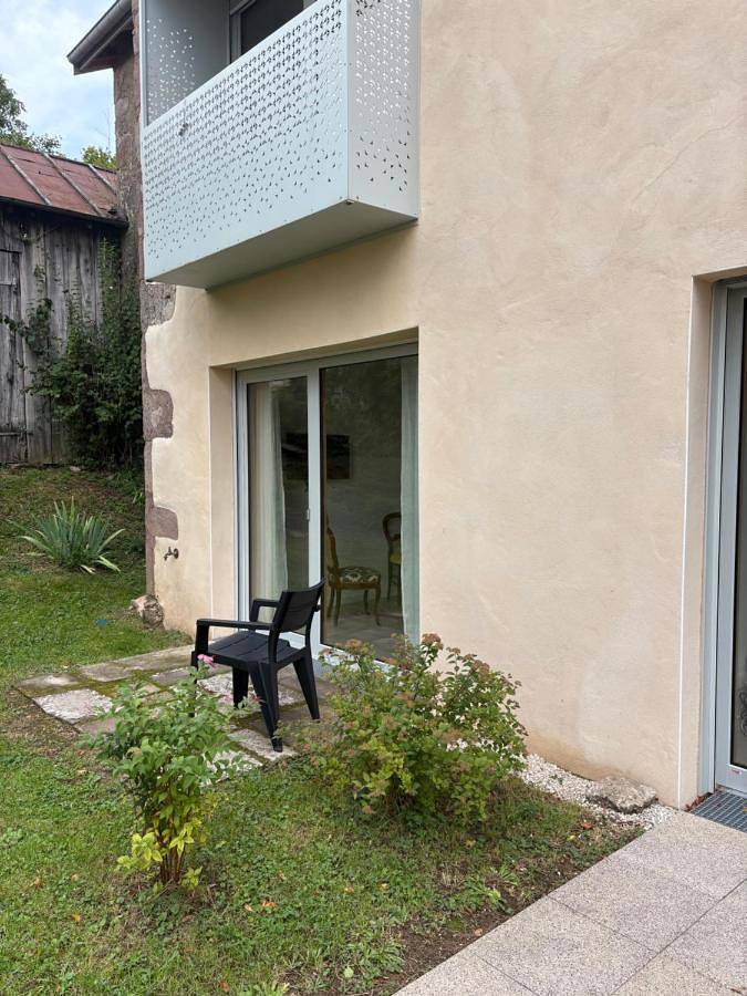 La maison près de la fontaine B&B paisible 1 in Lépanges-sur-Vologne, Région d'Épinal