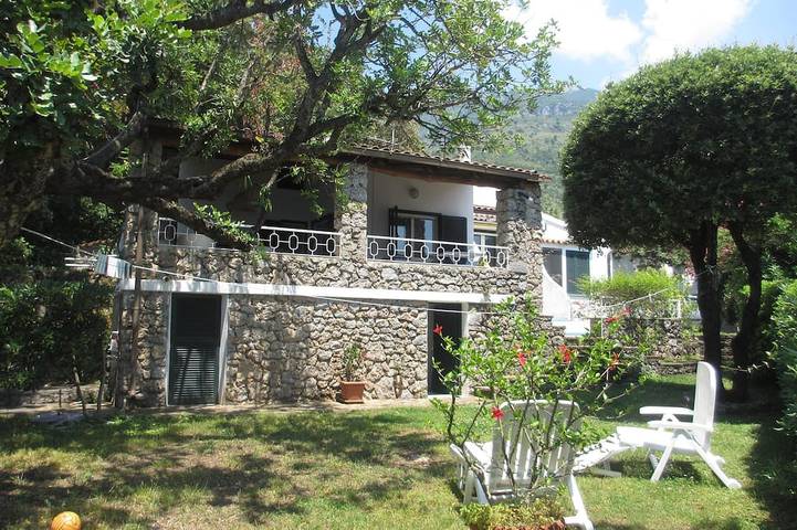 Villa à Maratea avec une vue imprenable sur la mer à distance de marche de la plage in Spiaggia Portacquafridda, Maratea