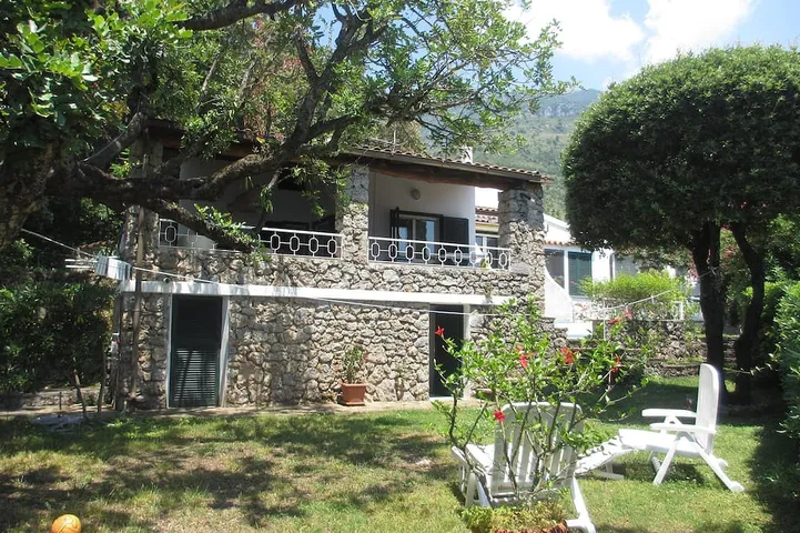Villa in Maratea, fußläufig zum Strand erreichbar in Spiaggia Portacquafridda, Maratea