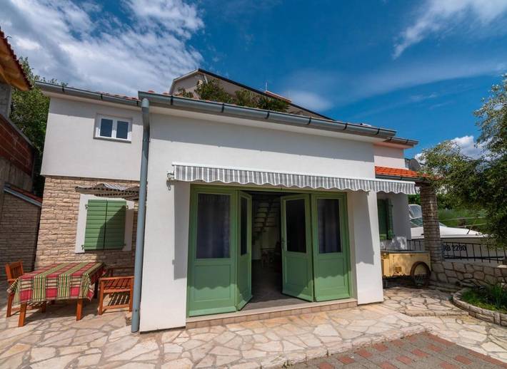 Ferienhaus für 5 Personen, mit Terrasse und Garten in Banjol - 2