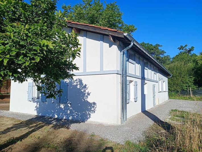 Location de vacances pour 10 personnes, avec piscine ainsi que vue et jardin à Angresse - 3