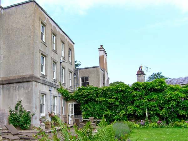 Entire apartment, Cook's Flat in Wrexham, Wrexham region