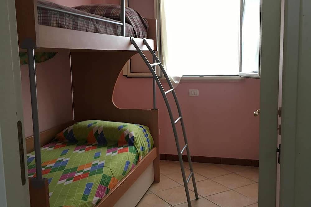 Ganze Wohnung, Mimosa B Trilocalein Residence Villa Carla 2 Schlafzimmer, Wohnzimmer mit Küchenzeile in Vieste, Gargano
