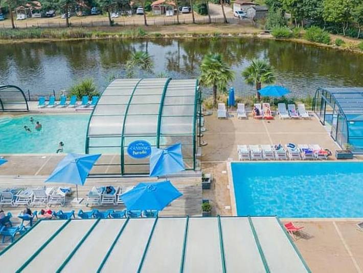 Maison de vacances pour 4 personnes, avec piscine, animaux acceptés à Saint-Julien-des-Landes