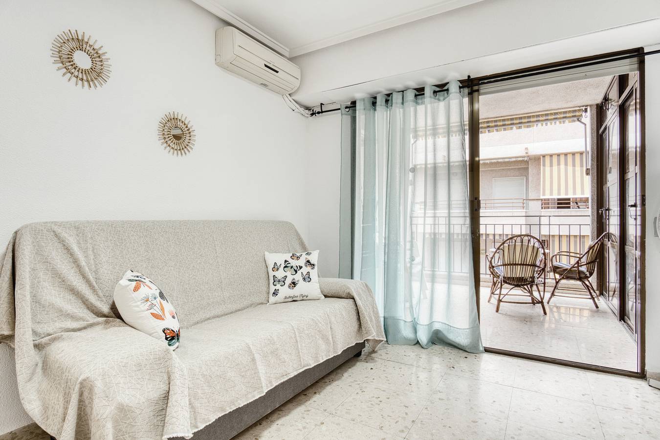 Hel lägenhet, Apartment 'Sunflower Castellón' with Sea View, Shared Terrace and Wi-Fi in Santa Pola, Costa Blanca