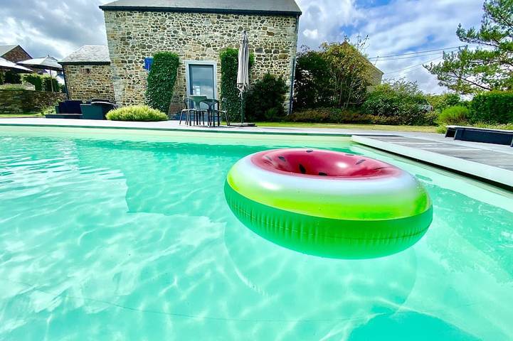 Holiday home for 4 people, with garden and pool as well as terrace - 1