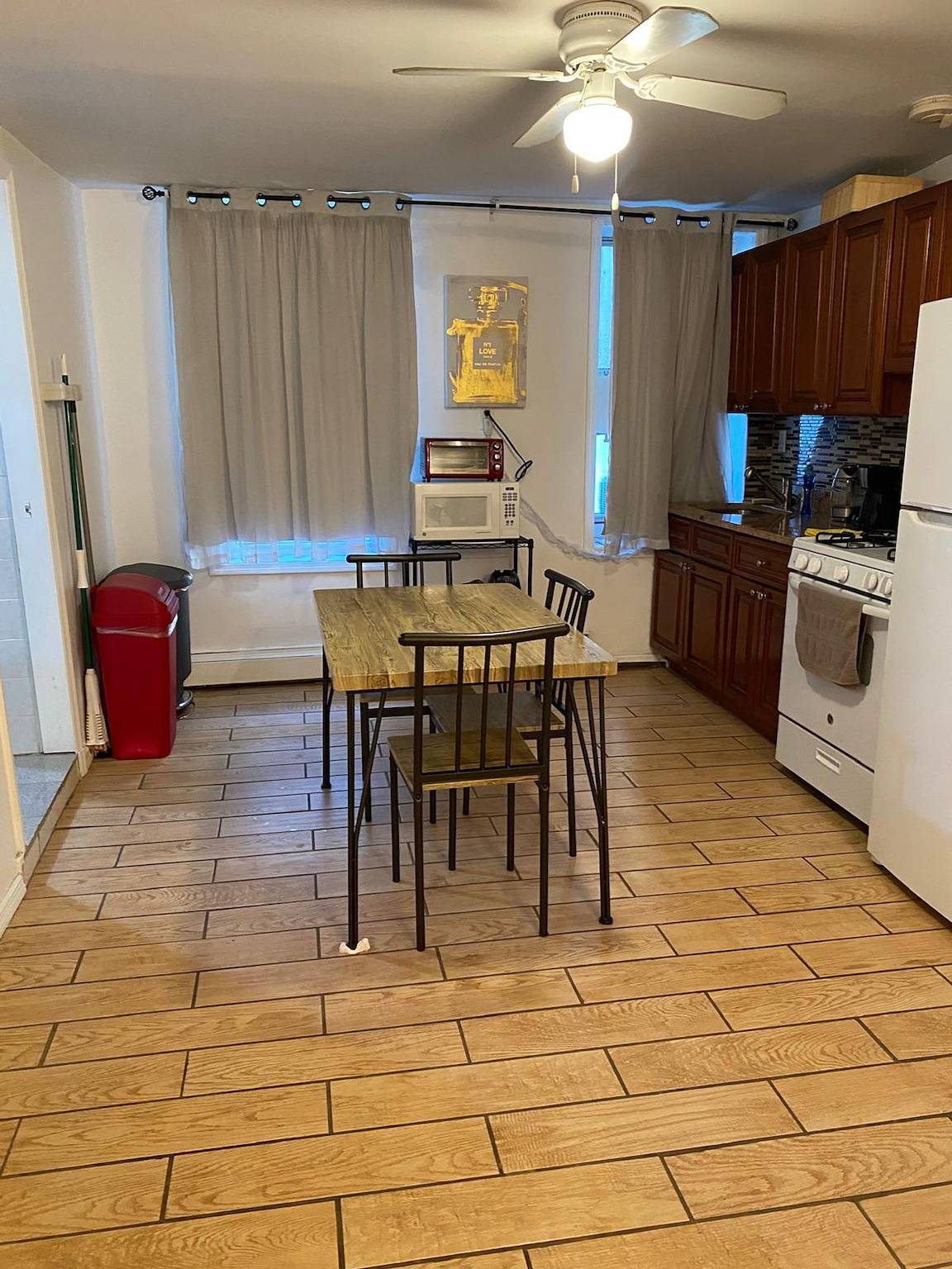 Entire apartment, Prime Murray Hill 2 Br Gem in Manhattan, New York City