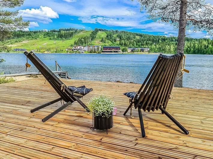 Aurinko-saaga 2 paritalo lasiterassihuon in Ukkohalla, Kainuu