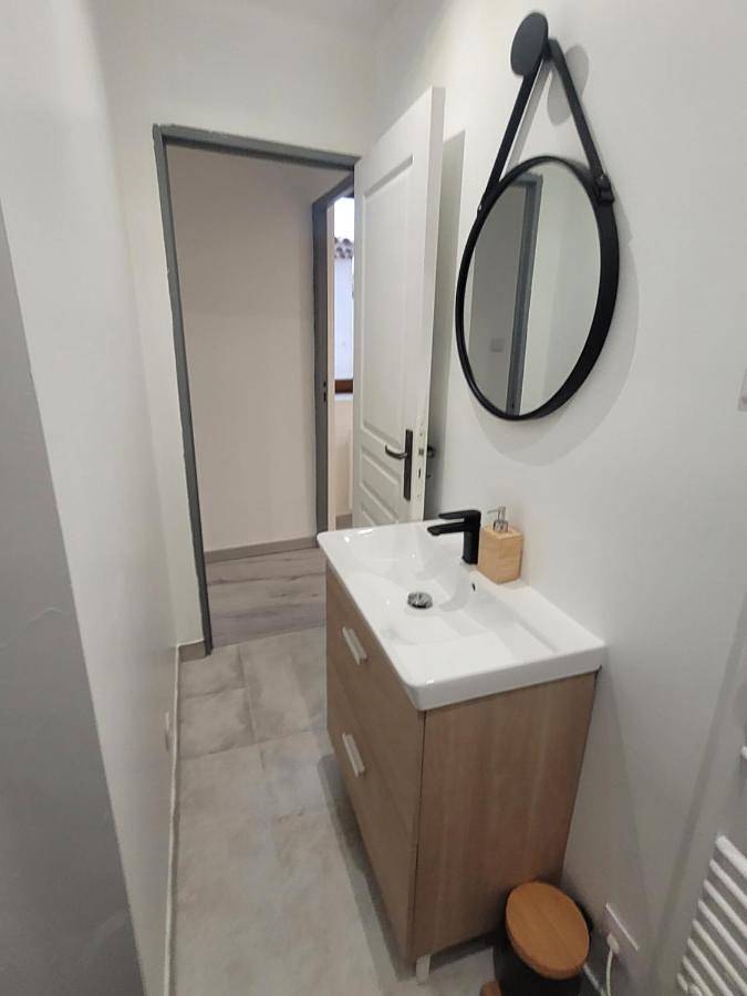 Appartement entier, Le Provençal in Saint-Mitre-les-Remparts, Côte méditerranéenne (France)