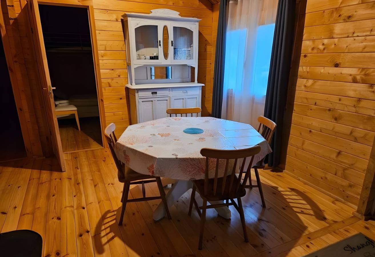 Chalet avec terrasse privée et jardin privé in Clergoux, Région de Tulle