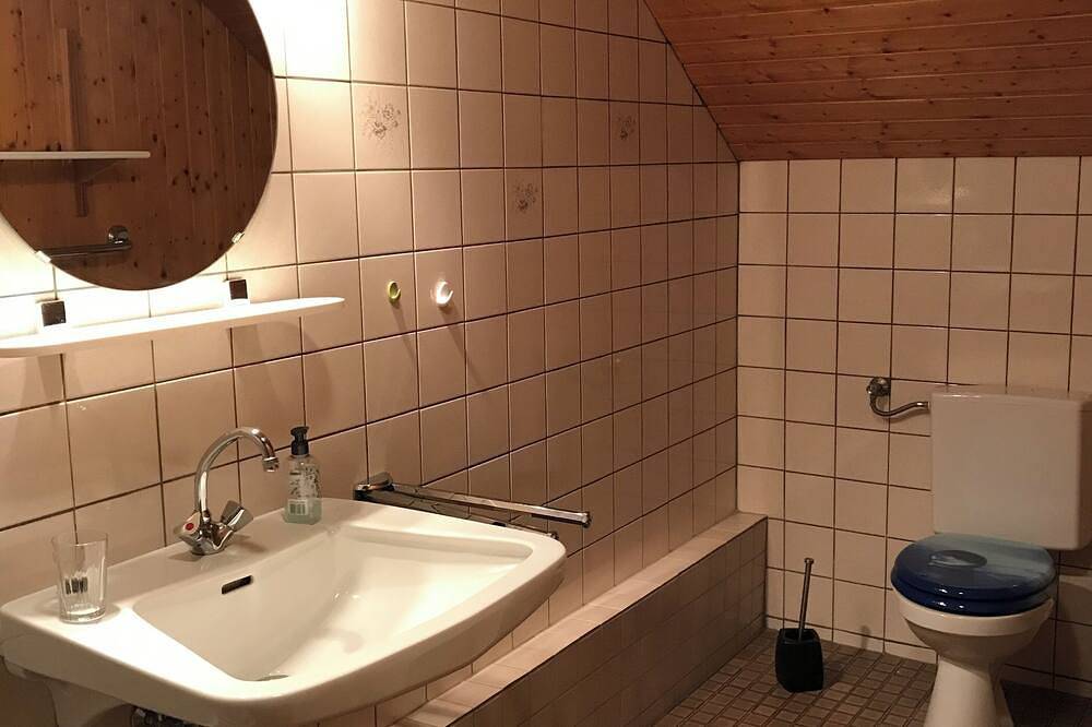 Ganze Wohnung, Große Ferienwohnung im ältesten Weinort Deutschlands. Tolle Rad und Wanderwege. in Neumagen-Dhron, Bernkastel-Kues & Umgebung